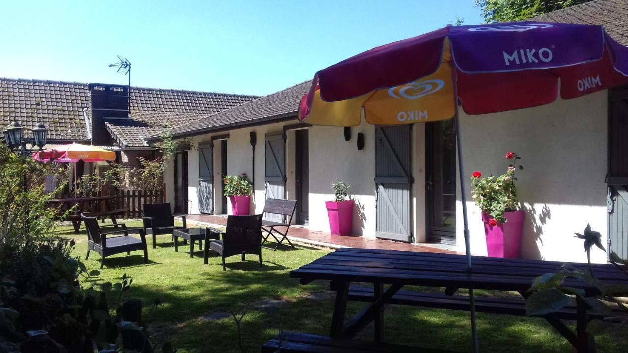 Favières Les Garennes B&B 외부 사진