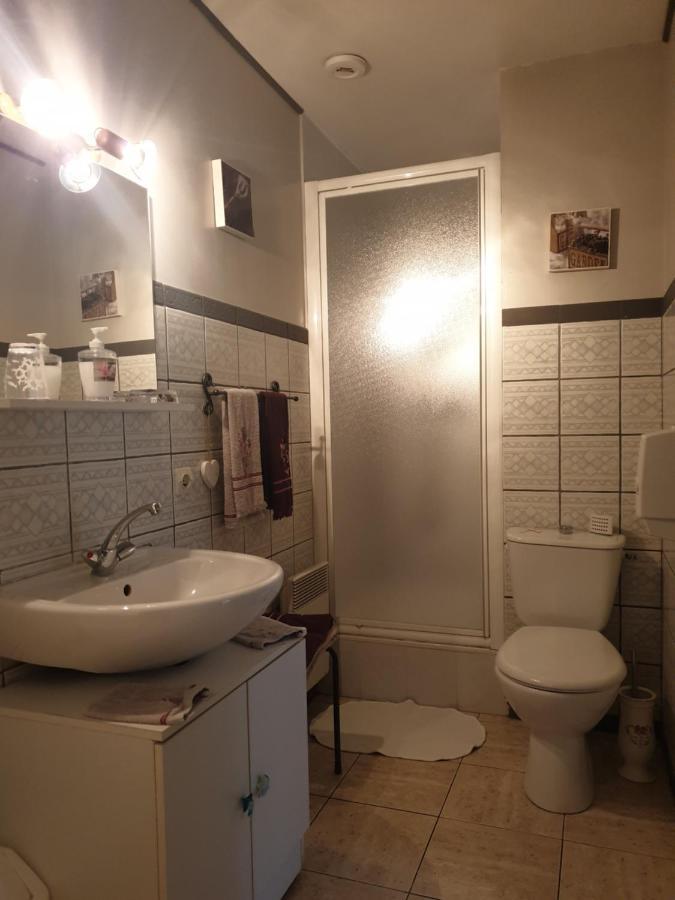 Favières Les Garennes B&B 외부 사진
