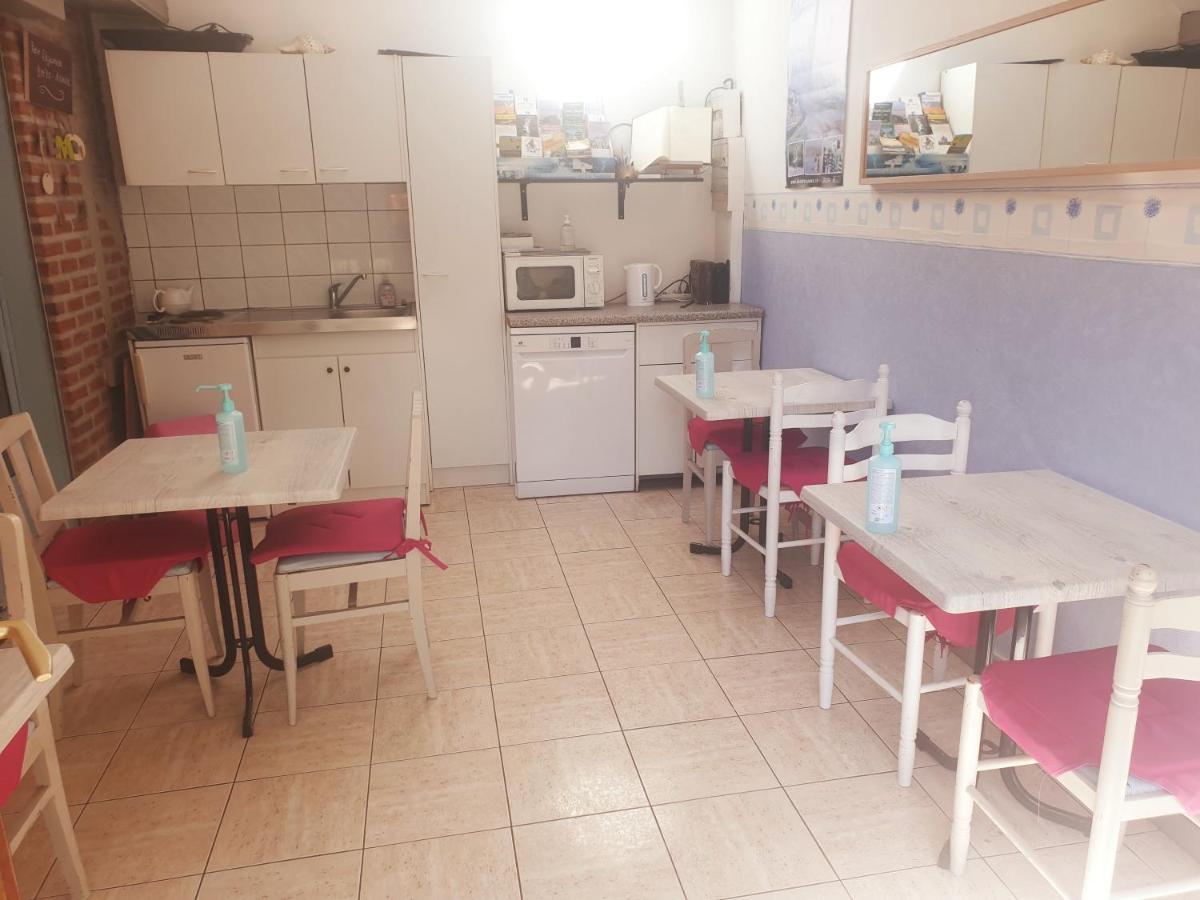 Favières Les Garennes B&B 외부 사진