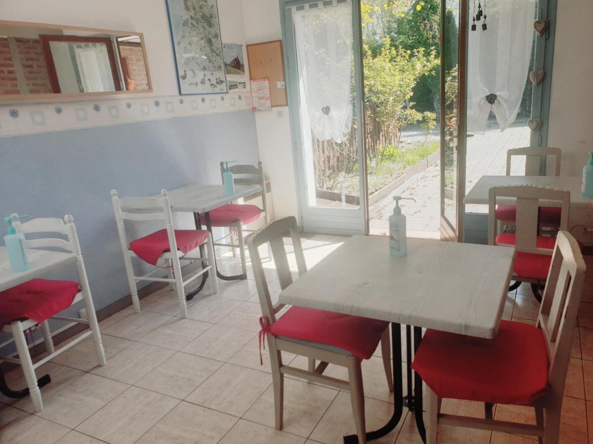 Favières Les Garennes B&B 외부 사진